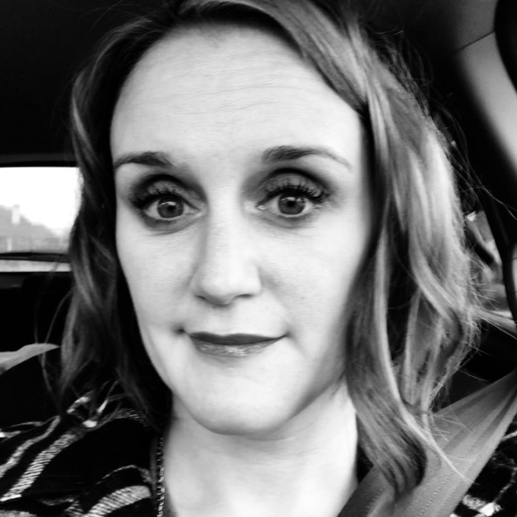 Meet your Posher, Kirstin - Picture 4 of 5